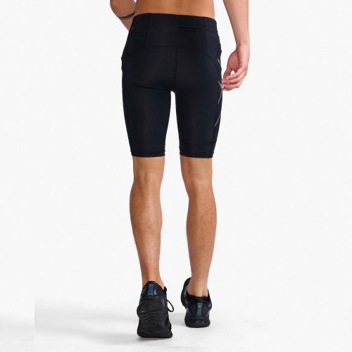 MA5331bBLKBRF M 2XU LightSpeedCompressionShorts back