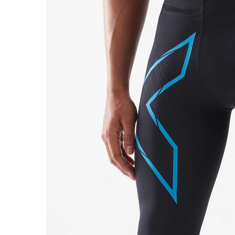 ma5305bblkuaf m 2xu mcsruncomptights sidedetail 4